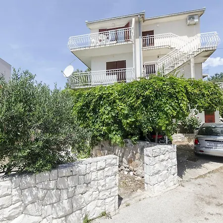 Apartment Mirko Trogir