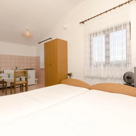 아파트 Mirko 트로기르